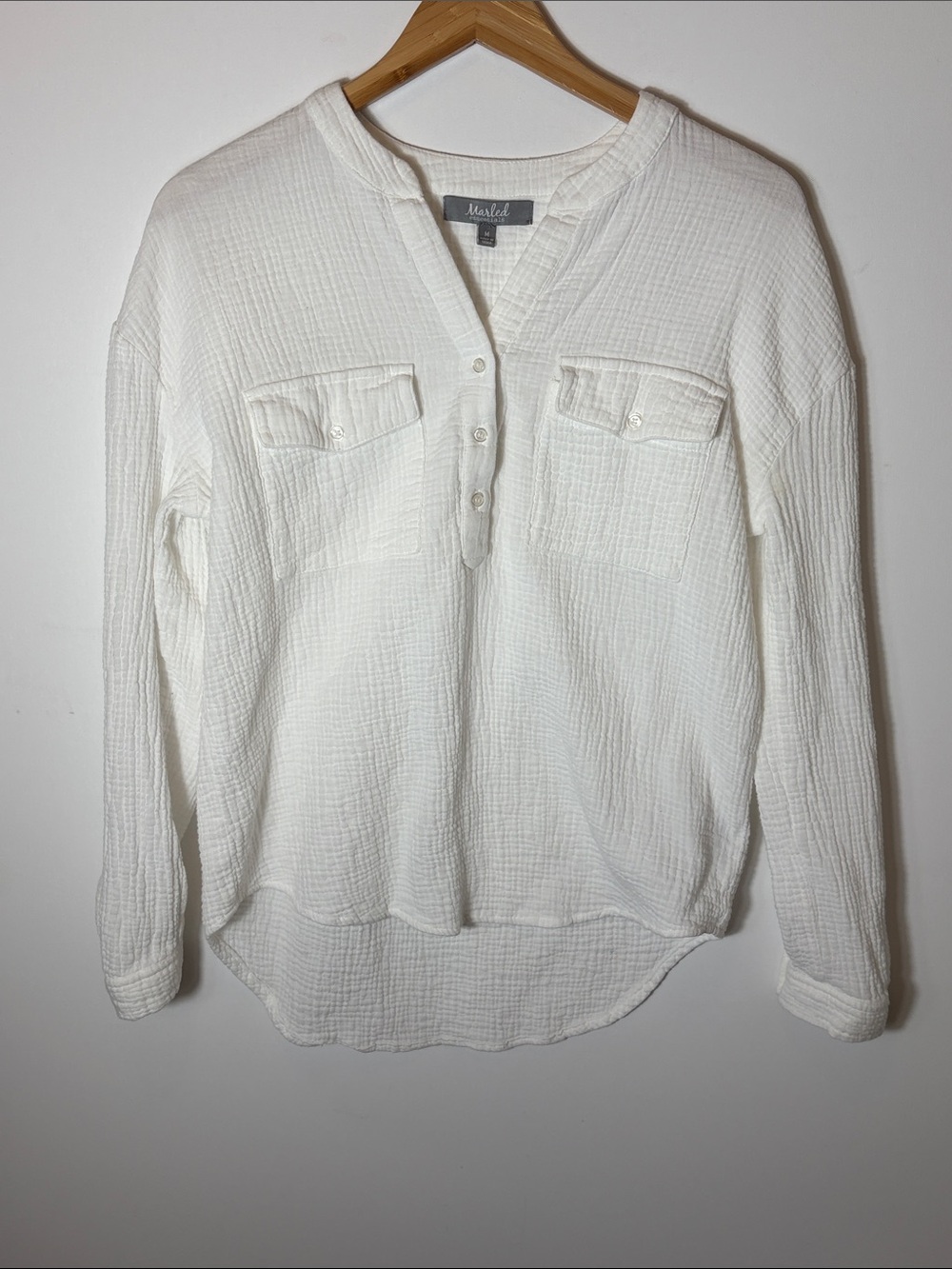 Marled Essentials White Gauze Henley Top Medium Double Cloth Pocket Blouse